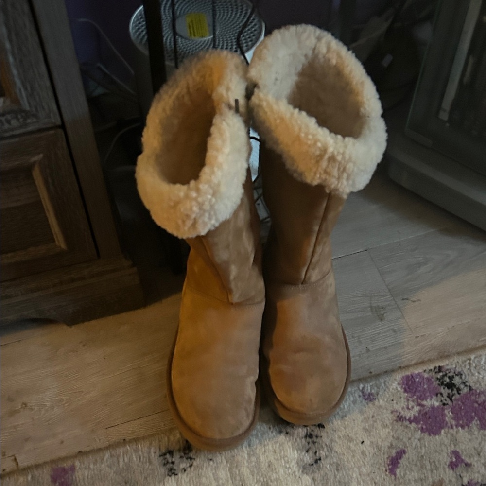 UGG Tan Winter Boots with Cream Fur Lining